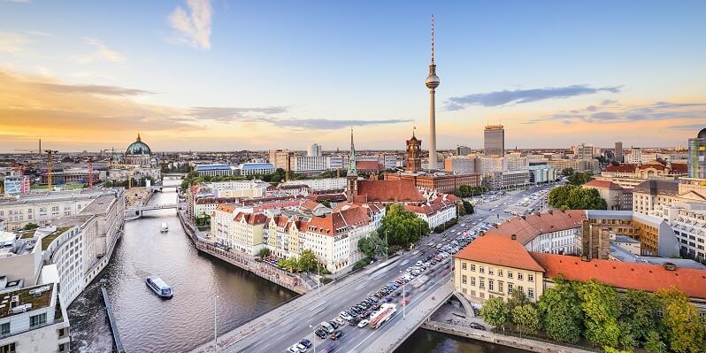 Berliner Innenstadt wo viele Brustverkleinerungskliniken ansässig sind