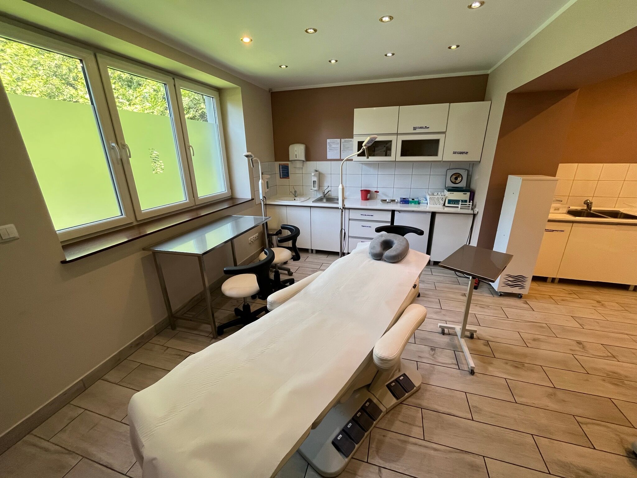 Dr. Borejsza Hair Transplant Clinic