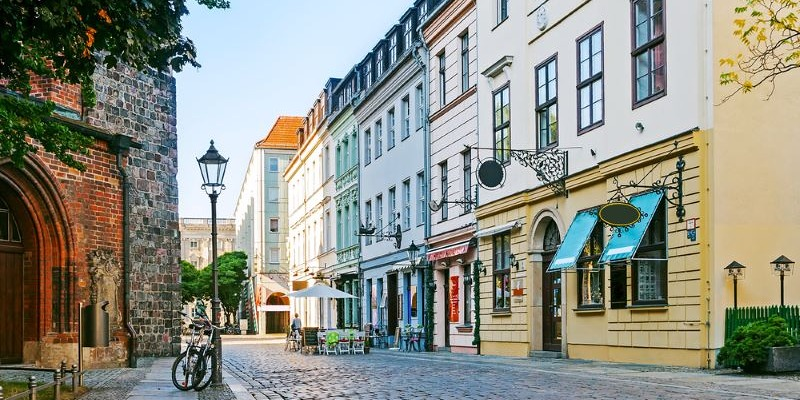 Erkunden Sie Ihre Umgebung nach der Veneers Behandlung