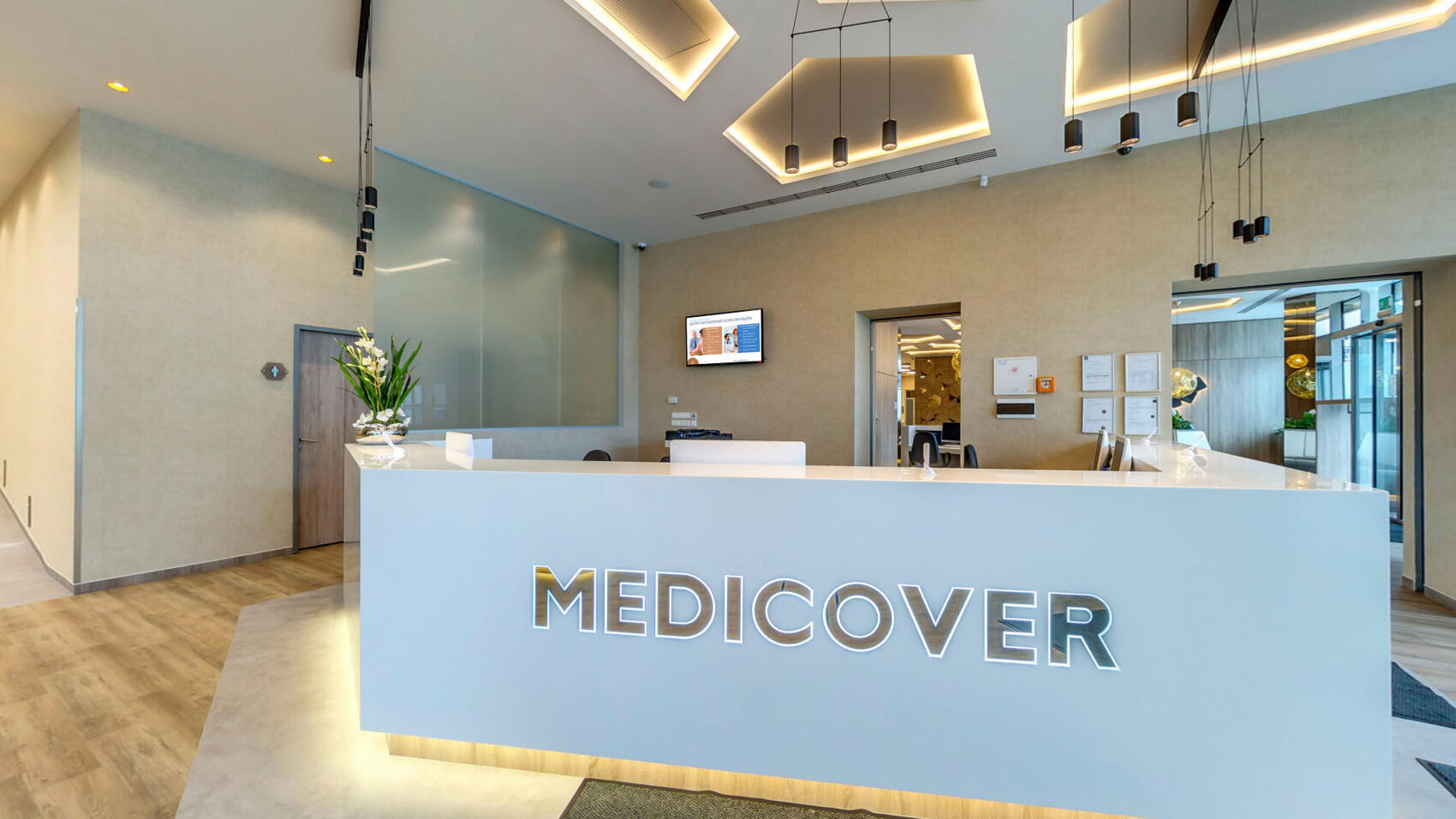 The reception area at MDental Clinic Hungary.