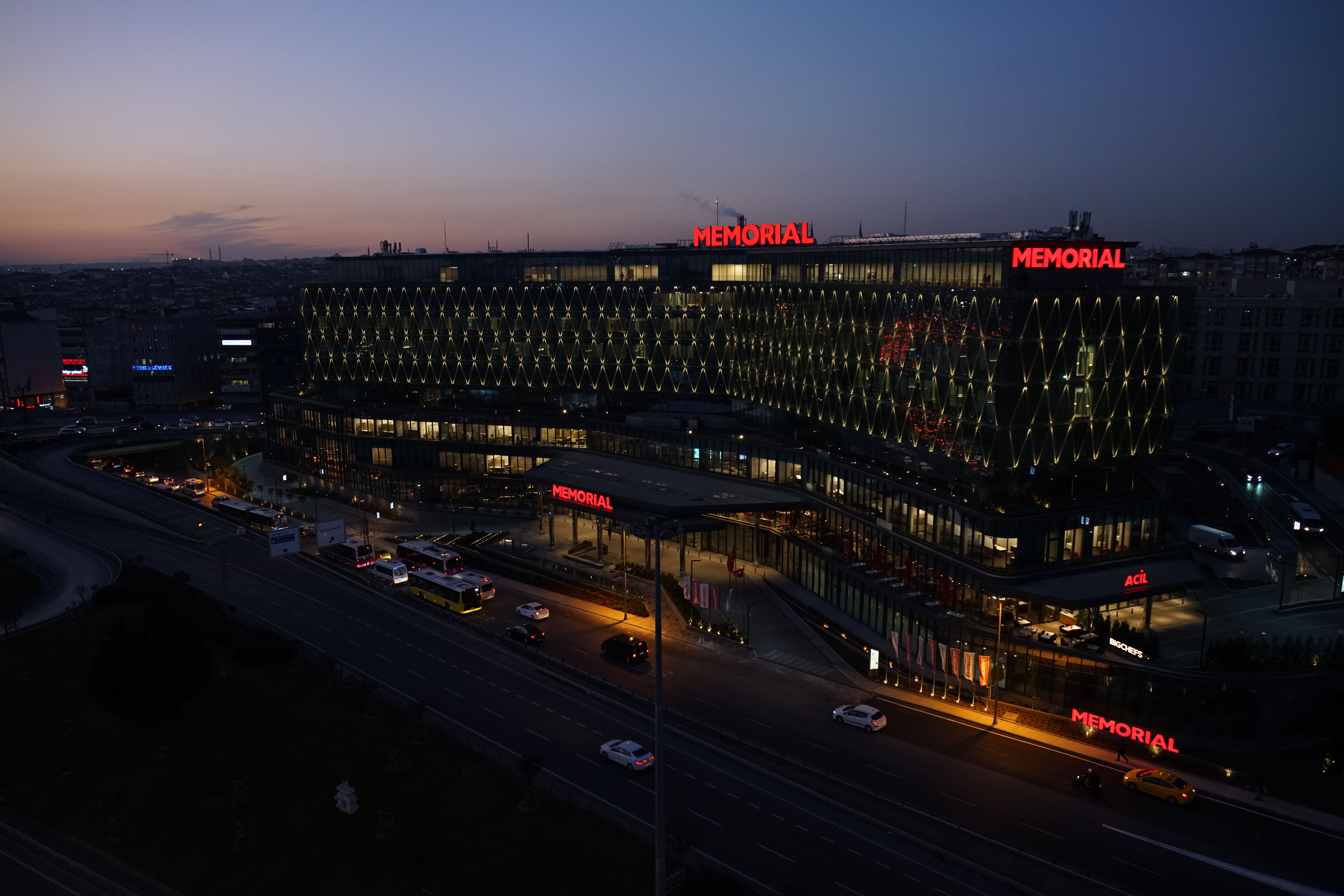 Dr. Salih Onur Basat Clinic - Memorial Bahcelievler Hospital