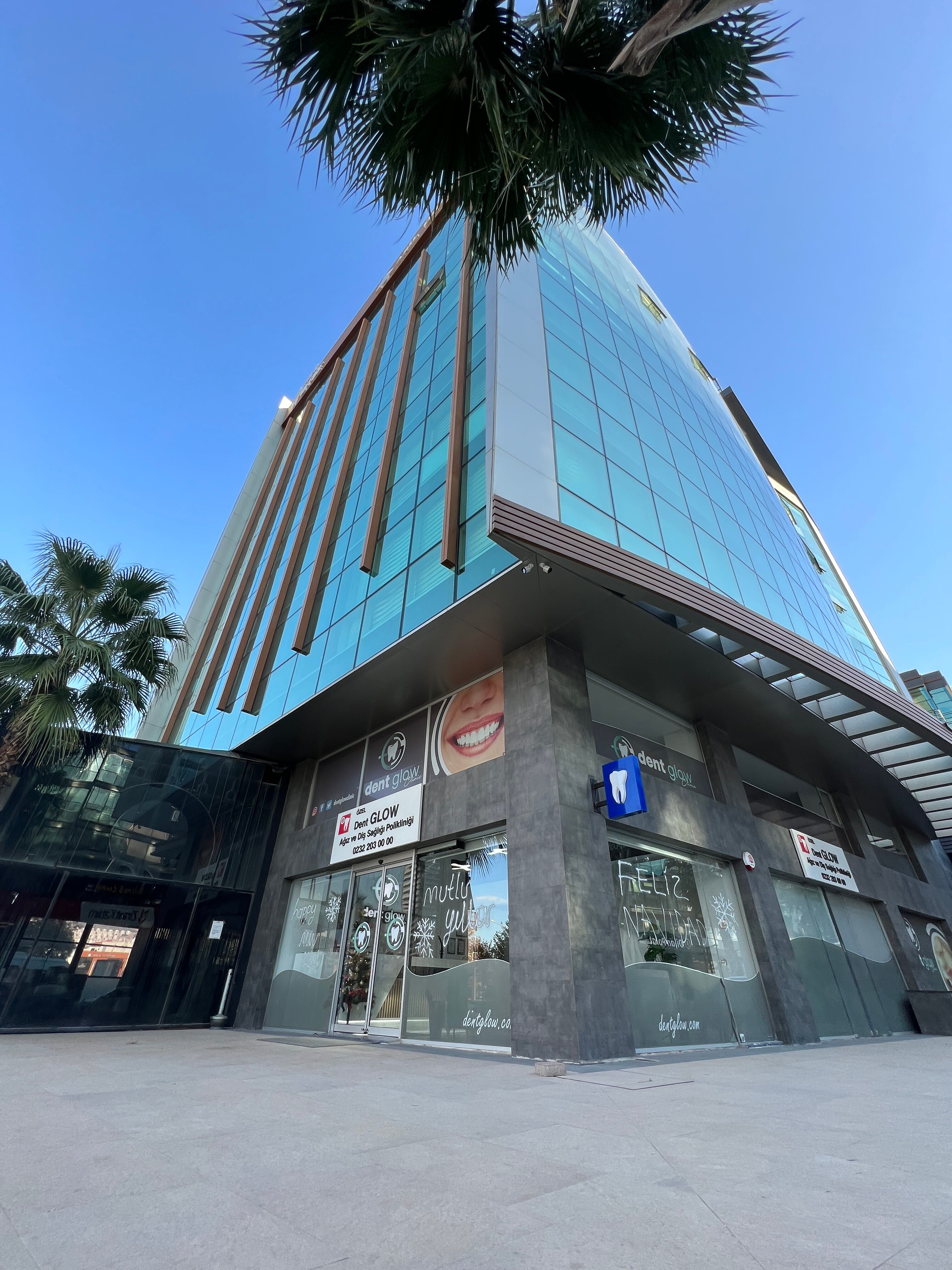 Outside view of Dent Glow Dental Clinic