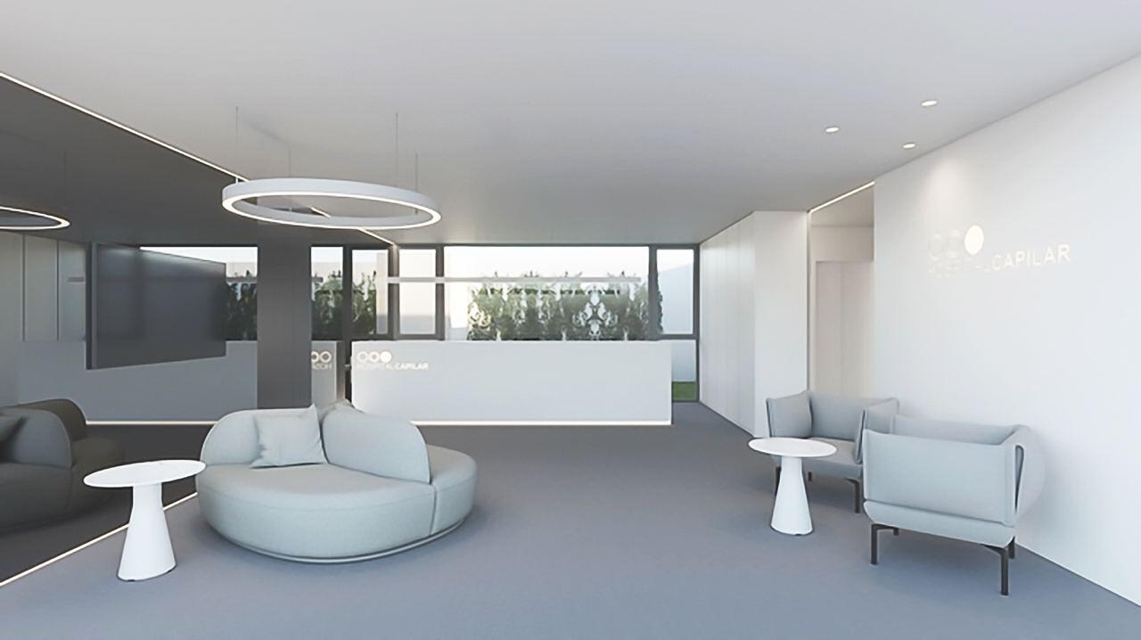 Reception and waiting area at Hospital Capilar
