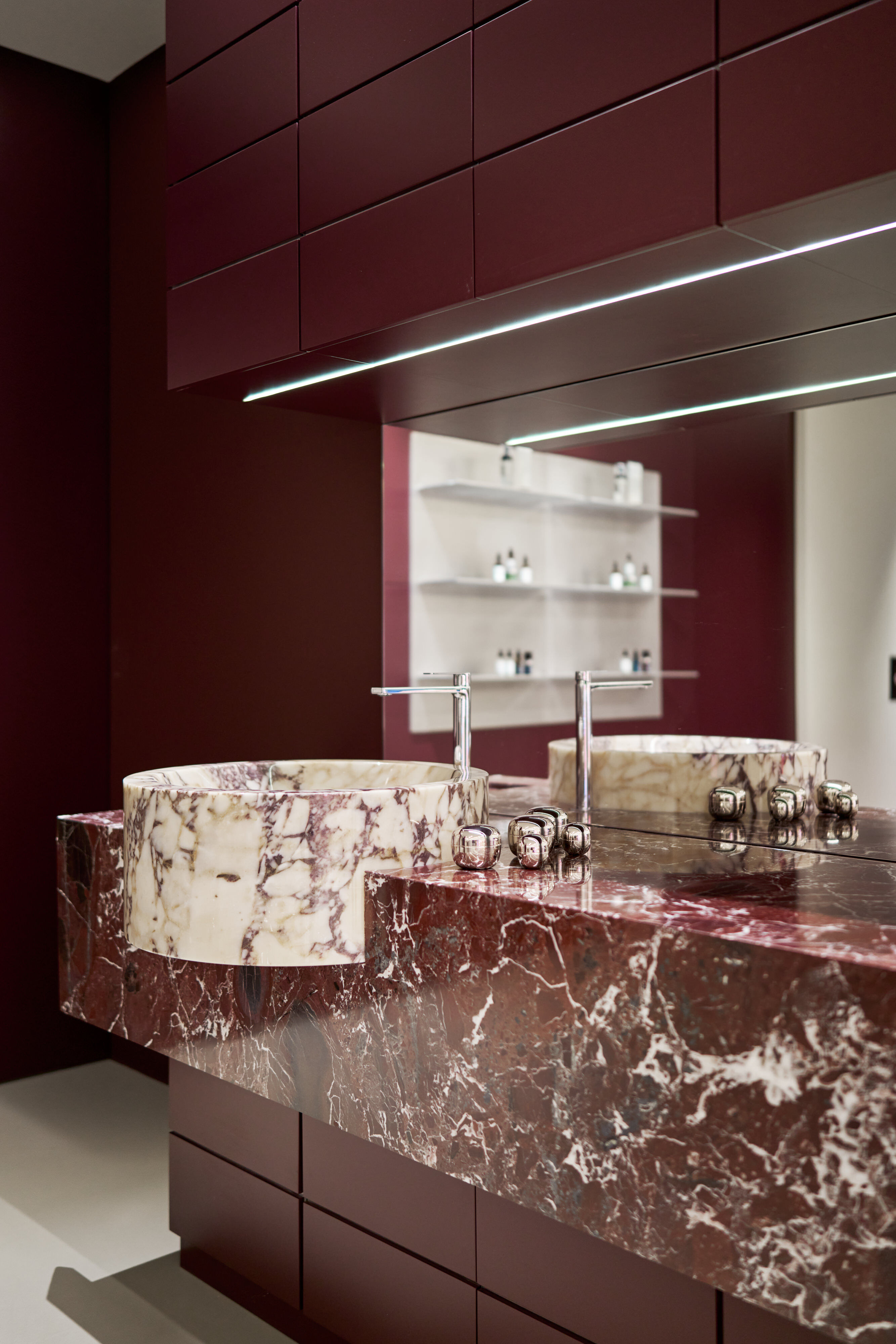 photos.en_1764935446514