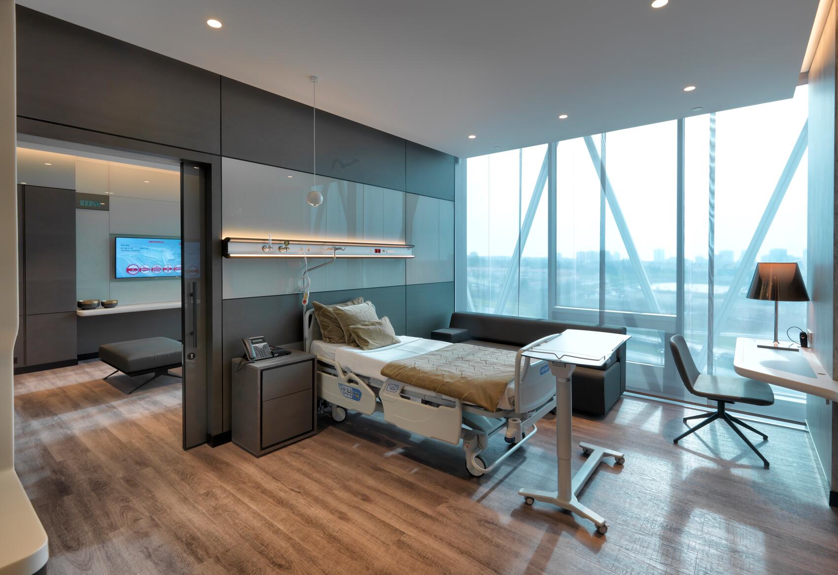 Dr. Salih Onur Basat Clinic - Memorial Bahcelievler Hospital