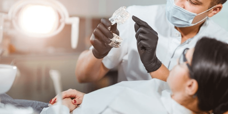 Die Krankenkasse kann in einigen Fällen die Kosten für restaurative Zahnmedizin erstatten