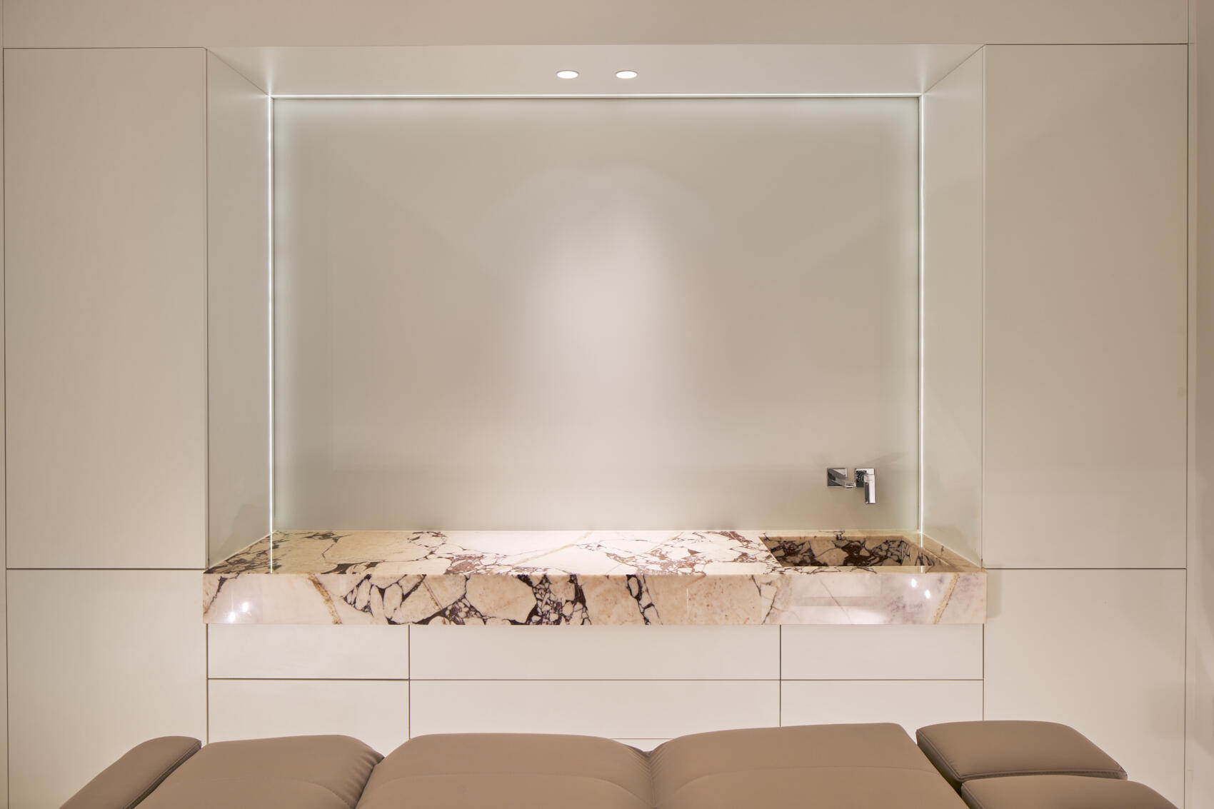 photos.en_1764935520477