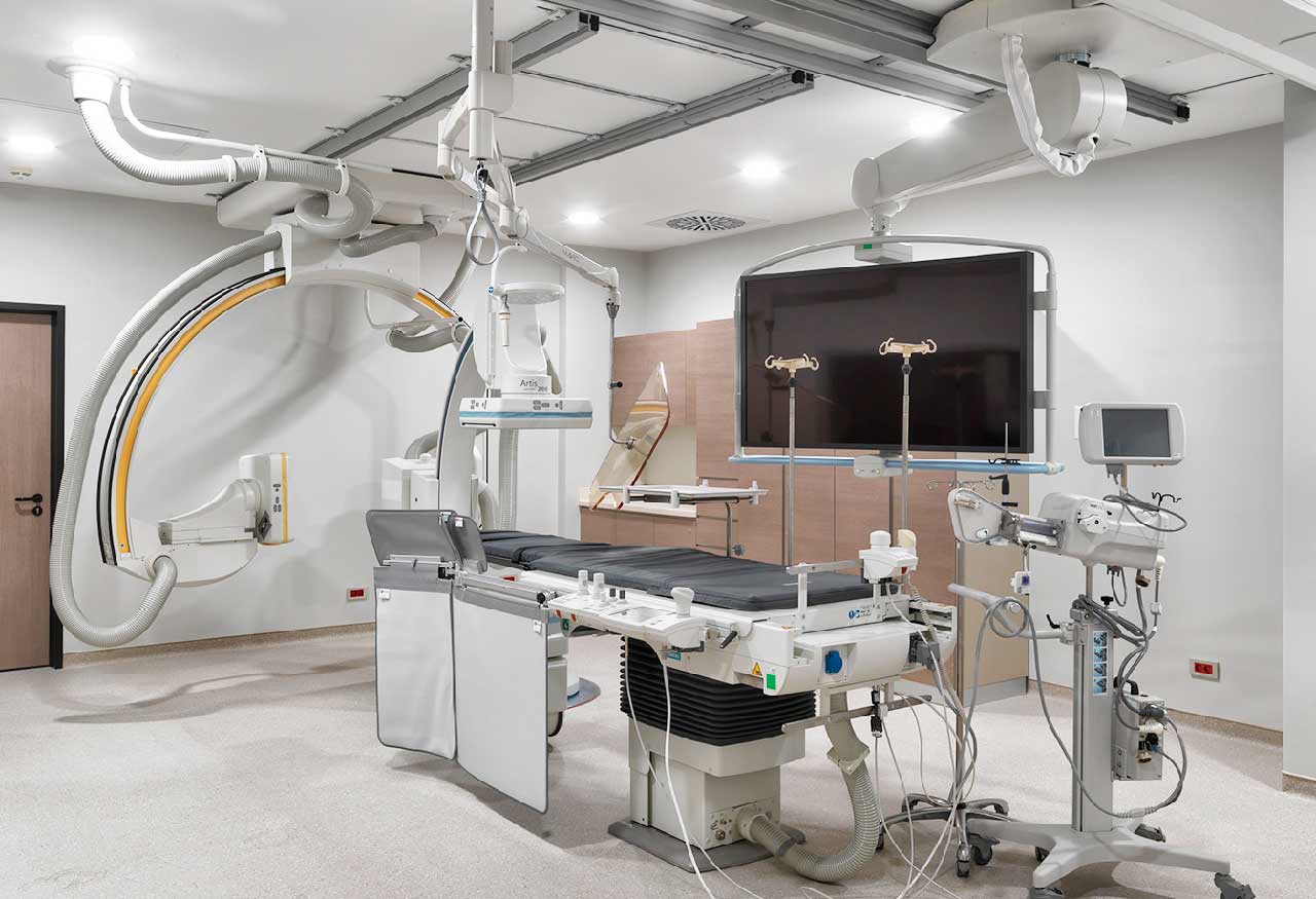 Surgery Room at Memorial Bahcelievler Hospital where surgeries are being performed.