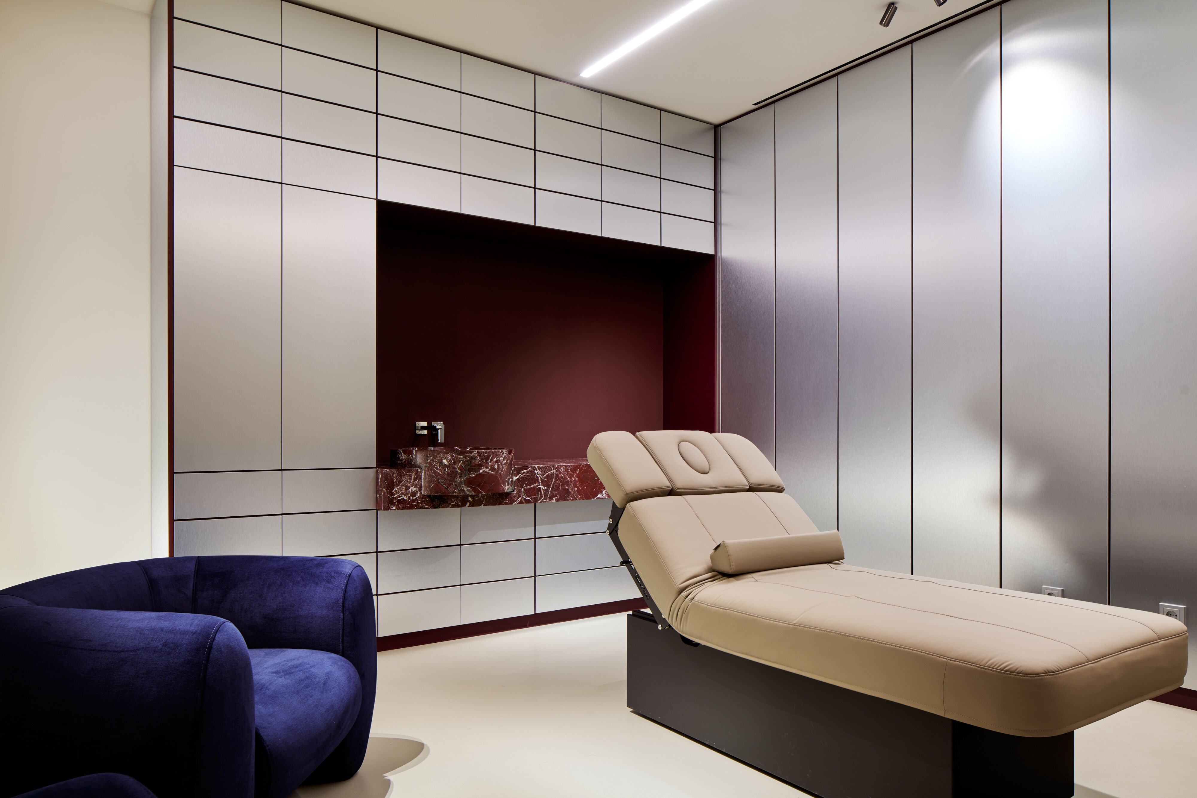 photos.en_1764935478291